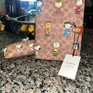 Coach Peanuts Brown Accessory Set
